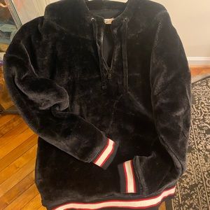 Ugg sweatshirt